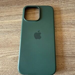 Apple Green Silicone MagSafe iPhone Case